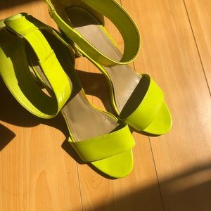 Neon Yellow Patent Leather Heels size 39